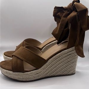TORRID ANKLE WRAP PLATFORM
